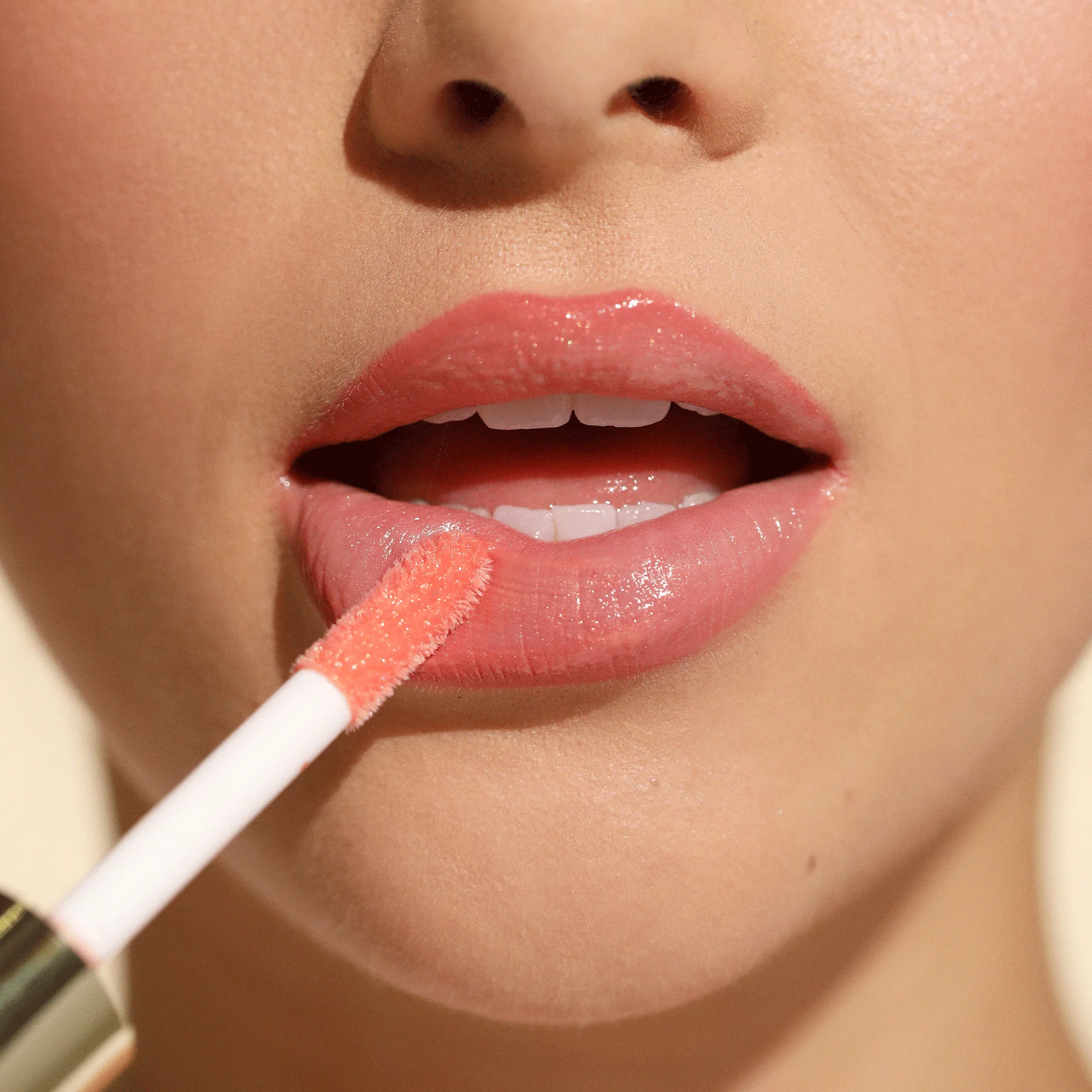 Keep It Full Nourishing Lip Plumper - Luminoso - Image 3
