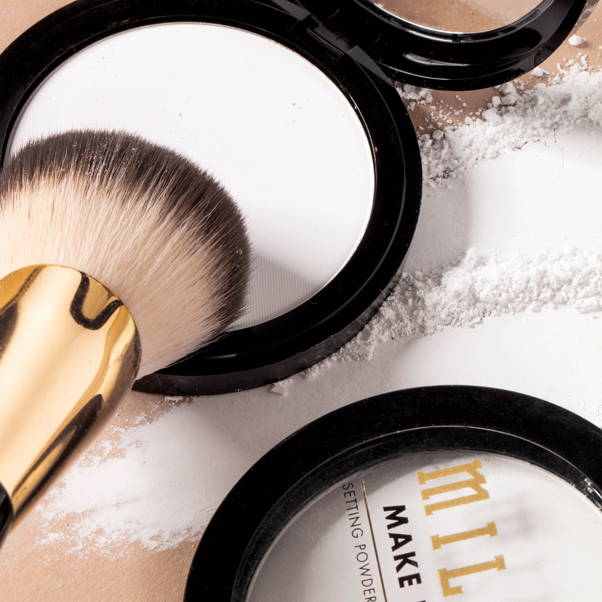 Make It Last Mattifying Setting Powder - Image 3