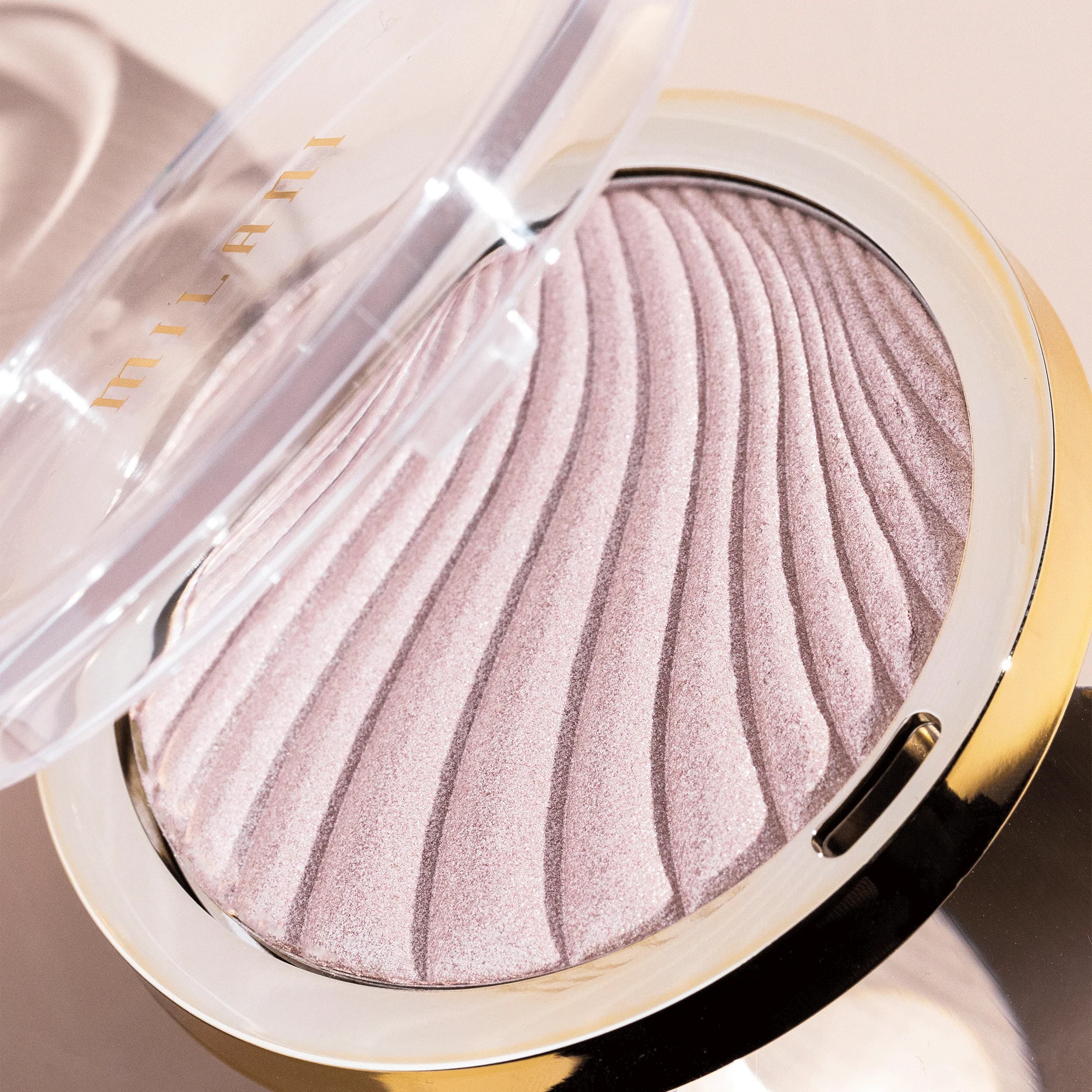 Strobelight Instant Glow Powder Highlighter - Image 9